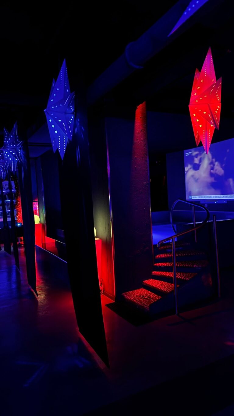 573743b0 6ef3 48bd 84a8 b933cac71949 768x1365